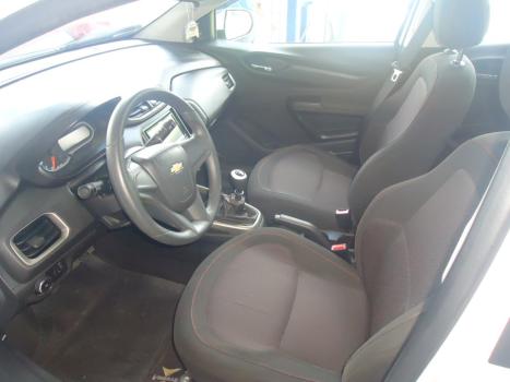 CHEVROLET Onix Hatch 1.4 4P FLEX LT, Foto 5