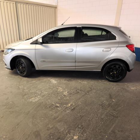 CHEVROLET Onix Hatch 1.4 4P FLEX LT, Foto 2