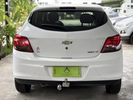 CHEVROLET Onix Hatch 1.4 4P FLEX LT, Foto 5