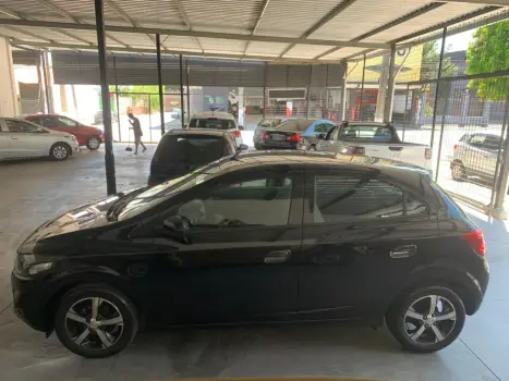 CHEVROLET Onix Hatch 1.4 4P FLEX LTZ, Foto 10