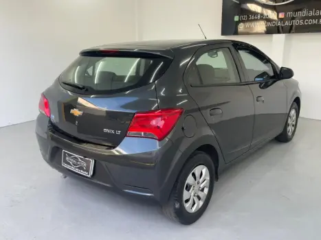 CHEVROLET Onix Hatch 1.0 12V 4P FLEX LT, Foto 6