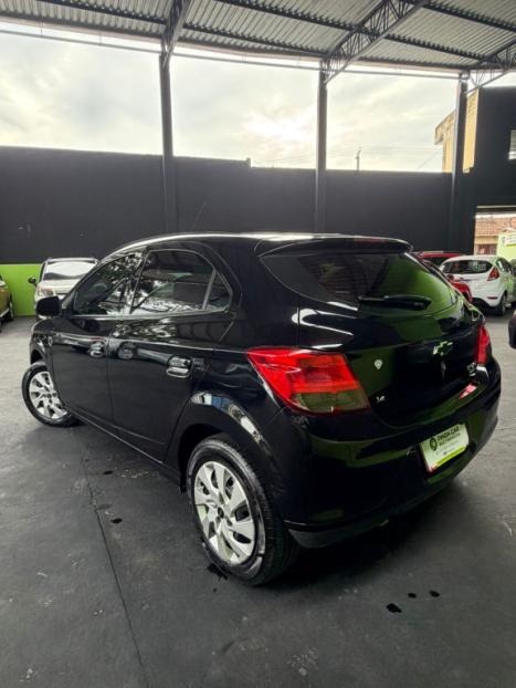 CHEVROLET Onix Hatch 1.4 4P FLEX LT, Foto 9
