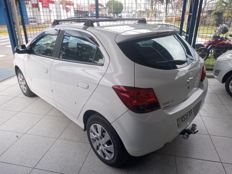 CHEVROLET Onix Hatch 1.4 4P FLEX LT, Foto 2