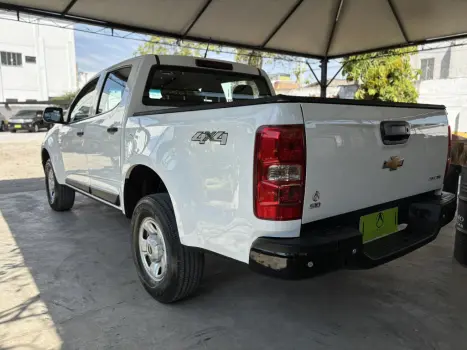 CHEVROLET S10 2.8 16V LS CABINE SIMPLES 4X4 TURBO DIESEL, Foto 4