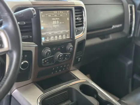 DODGE Ram 6.7 I6 24V 4P 2500 LARAMIE 4X4 TURBODIESEL  AUTOMTICO CABINE DUPLA, Foto 11