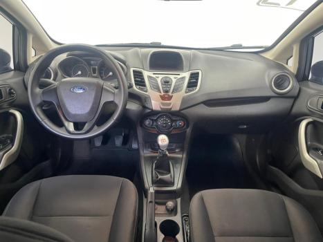 FORD Fiesta Hatch 1.6, Foto 8