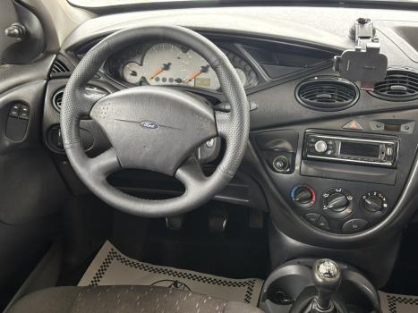 FORD Focus Hatch 1.6 4P, Foto 9