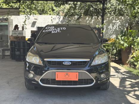 FORD Focus Hatch 2.0 16V 4P GHIA, Foto 2