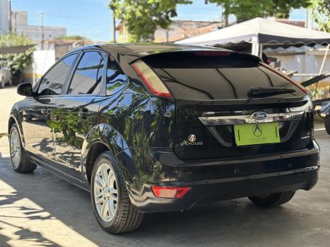 FORD Focus Hatch 2.0 16V 4P GHIA, Foto 4