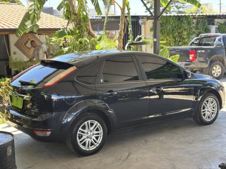 FORD Focus Hatch 2.0 16V 4P GHIA, Foto 6