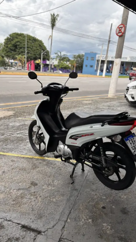 HONDA Biz 125 EX, Foto 3