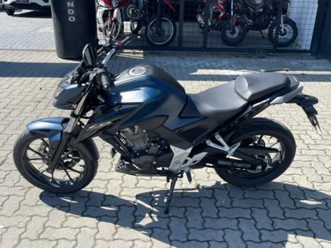 HONDA CB 300 F Twister FLEX ABS, Foto 4