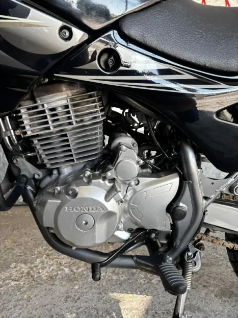 HONDA NX Falcon 400, Foto 11