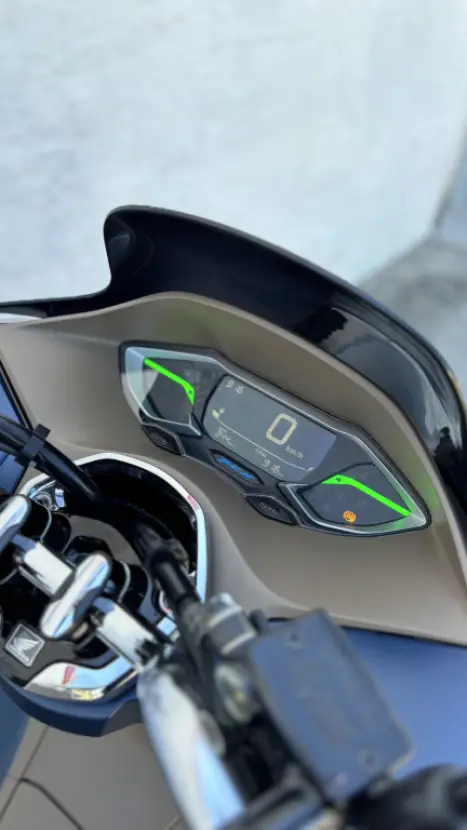 HONDA PCX 160 DLX ABS, Foto 3