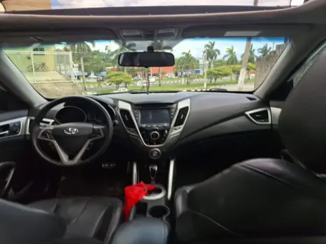 HYUNDAI Veloster 1.6 16V 3P AUTOMÁTICO, Foto 5 HYUNDAI Veloster 1.6 16V 3P AUTOMÁTICO, Foto 5