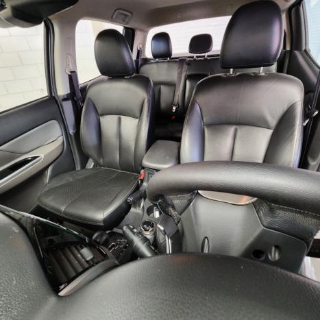 MITSUBISHI L 200 Triton 2.4 16V SPORT HPE 4X4 CABINE DUPLA TURBO DIESEL AUTOM�TICO, Foto 11