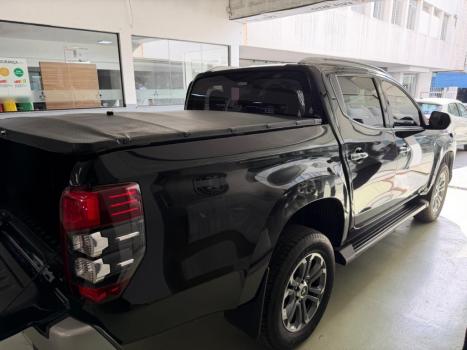 MITSUBISHI L 200 Triton 2.4 16V SPORT HPE-S 4X4 CABINE DUPLA TURBO DIESEL AUTOM�TICO, Foto 4