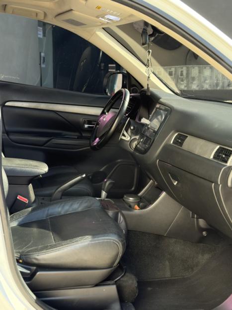 MITSUBISHI Outlander 2.0 16V 4P HPE AUTOM�TICO, Foto 4