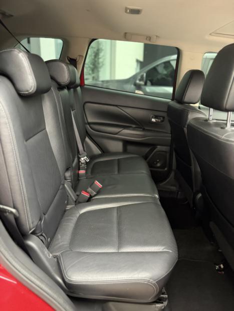 MITSUBISHI Outlander 2.2 16V 4P 4X4 DIESEL 7 LUGARES AUTOMÁTICO, Foto 4