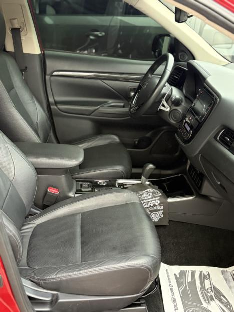 MITSUBISHI Outlander 2.2 16V 4P 4X4 DIESEL 7 LUGARES AUTOMÁTICO, Foto 5