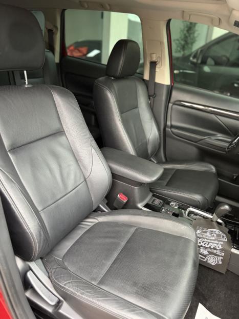MITSUBISHI Outlander 2.2 16V 4P 4X4 DIESEL 7 LUGARES AUTOMÁTICO, Foto 7