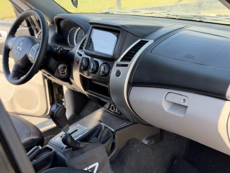 MITSUBISHI Pajero Dakar 3.2 16V 4P HPE S 4X4 TURBO DIESEL INTECOOLER 7 LUGARES AUTOM�TICO, Foto 13