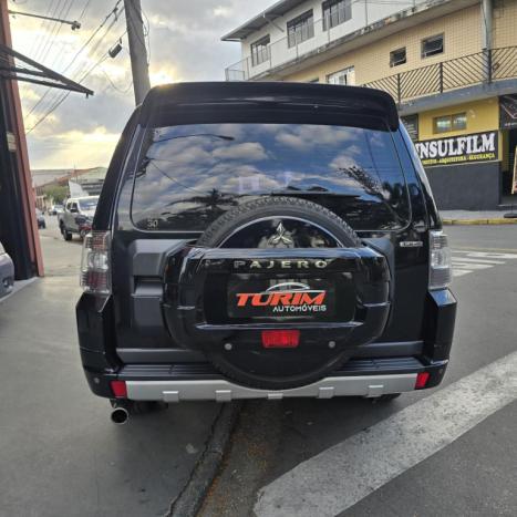 MITSUBISHI Pajero Full 3.8 V6 24V HPE 4X4 AUTOM�TICO, Foto 2