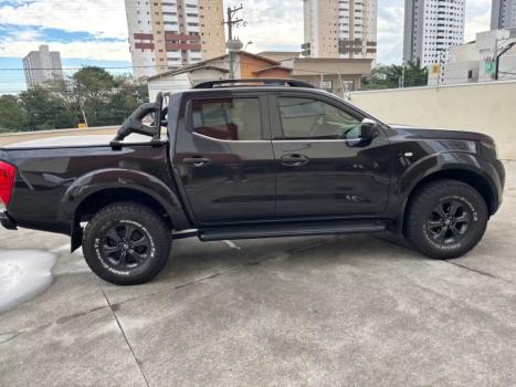 NISSAN Frontier 2.3 ATTACK CABINE DUPLA 4X4 BI-TURBO DIESEL AUTOM�TICO, Foto 2