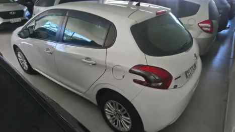 PEUGEOT 208 1.6 16V 4P IN CONCERT AUTOM�TICO, Foto 6