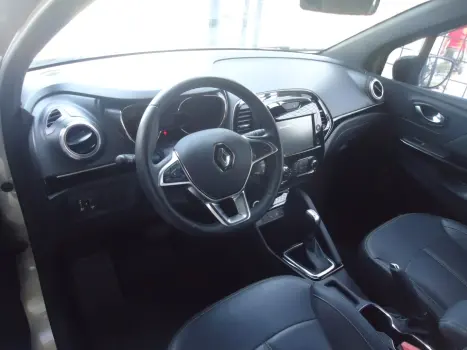 RENAULT Captur 1.3 16V 4P FLEX TCE INTENSE TURBO X-TRONIC AUTOMÁTICO CVT, Foto 5 RENAULT Captur 1.3 16V 4P FLEX TCE INTENSE TURBO X-TRONIC AUTOMÁTICO CVT, Foto 5