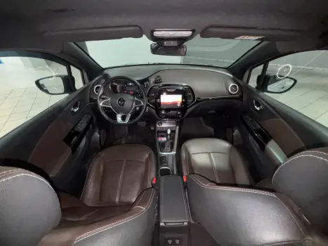 RENAULT Captur 1.3 16V 4P FLEX TCE ICONIC TURBO X-TRONIC AUTOM�TICO CVT, Foto 10