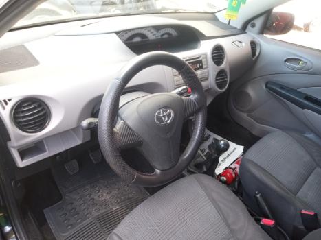 TOYOTA Etios Hatch 1.3 16V 4P FLEX XS, Foto 3