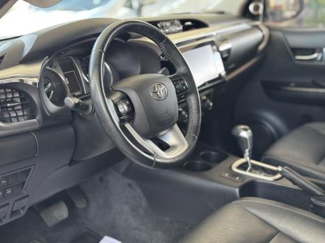 TOYOTA Hilux Caminhonete 2.8 16V SRX 4X4 DIESEL CABINE DUPLA AUTOM�TICO, Foto 8
