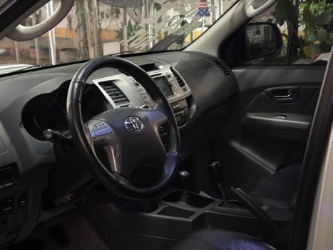 TOYOTA Hilux Caminhonete 3.0 4P 4X4 SRV TURBO DIESEL CABINE DUPLA AUTOM�TICO, Foto 8