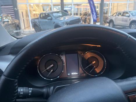 TOYOTA Hilux Caminhonete 2.8 16V 4P SRX DIESEL CABINE DUPLA, Foto 3