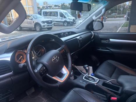 TOYOTA Hilux Caminhonete 2.8 16V 4P SRX DIESEL CABINE DUPLA, Foto 4