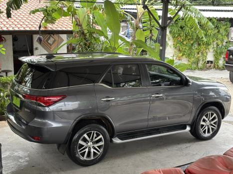 TOYOTA Hilux SW4 2.8 16V 4P SRX 4X4 7 LUGARES TURBO DIESEL AUTOM�TICO, Foto 6