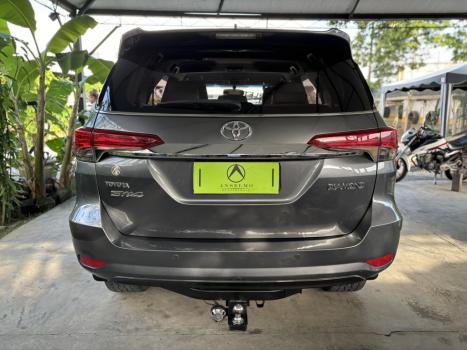 TOYOTA Hilux SW4 2.8 4P SRX 4X4 DIAMOND 7 LUGARES TURBO DIESEL AUTOM�TICO, Foto 5