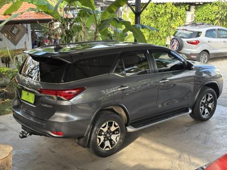 TOYOTA Hilux SW4 2.8 4P SRX 4X4 DIAMOND 7 LUGARES TURBO DIESEL AUTOM�TICO, Foto 6