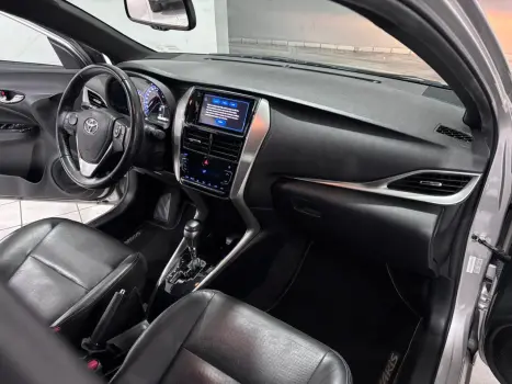 TOYOTA Yaris Hatch 1.5 16V 4P FLEX XLS MULTIDRIVE AUTOM�TICO CVT, Foto 10