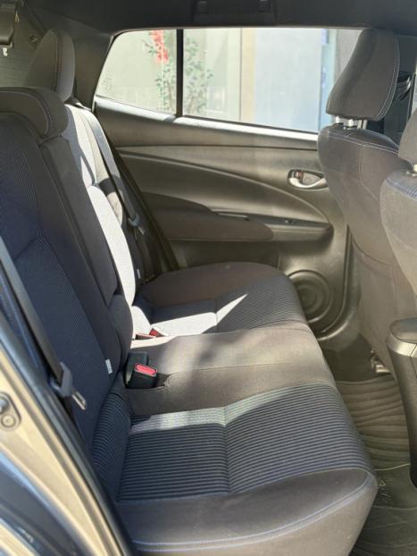 TOYOTA Yaris Hatch 1.5 16V 4P FLEX XL MULTIDRIVE AUTOM�TICO CVT, Foto 5