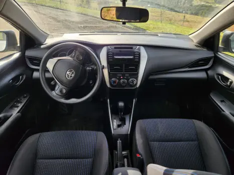 TOYOTA Yaris Sedan 1.5 16V 4P FLEX XL LIVE MULTIDRIVE AUTOMTICO CVT, Foto 2