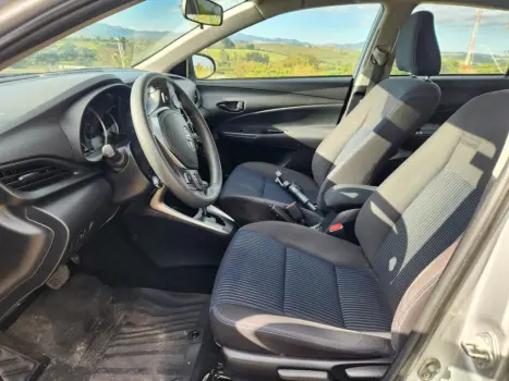 TOYOTA Yaris Sedan 1.5 16V 4P FLEX XL LIVE MULTIDRIVE AUTOMTICO CVT, Foto 3