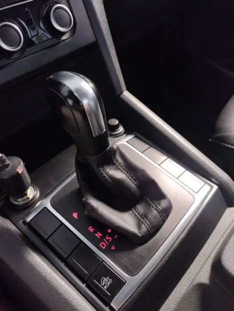 VOLKSWAGEN Amarok 2.0 16V 4X4 CABINE DUPLA TRENDLINE TURBO INTERCOOLER AUTOMTICO, Foto 10