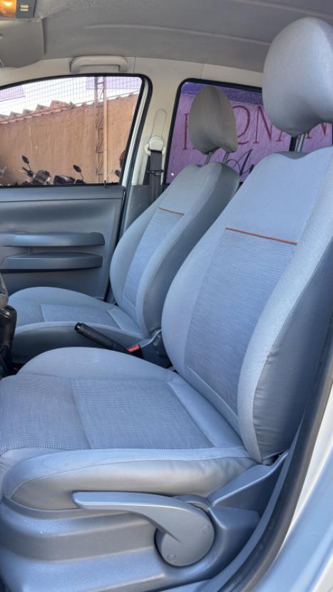 VOLKSWAGEN Fox 1.6 4P FLEX, Foto 9