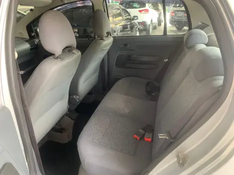 VOLKSWAGEN Fox 1.6 4P PLUS FLEX, Foto 9