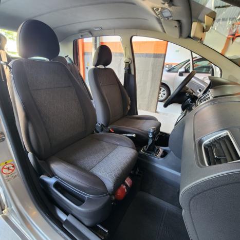 VOLKSWAGEN Fox 1.6 4P, Foto 11