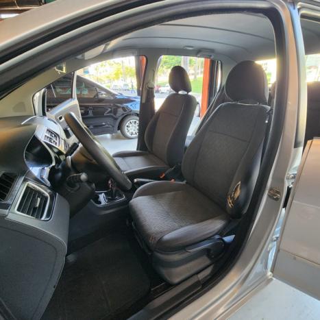 VOLKSWAGEN Fox 1.6 4P, Foto 12