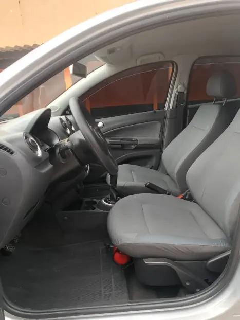 VOLKSWAGEN Gol 1.0 4P, Foto 10