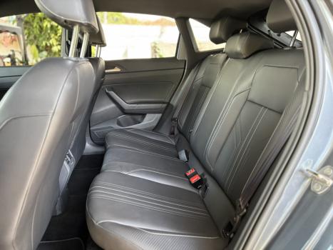 VOLKSWAGEN Nivus 1.0 4P FLEX 200 TSI HIGHLINE TURBO AUTOM�TICO, Foto 10